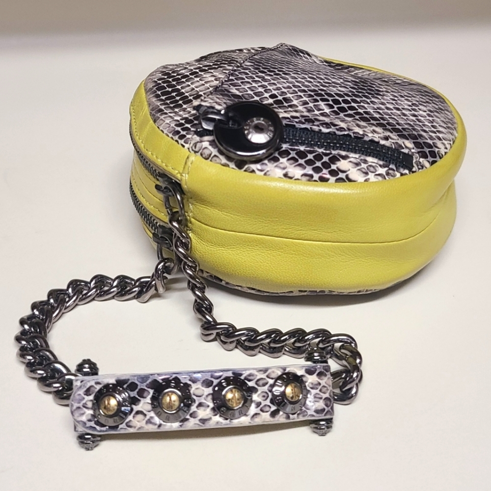 Henri Bendel Rare🔥 Lime Yellow and Snake Print Wristlet Leather